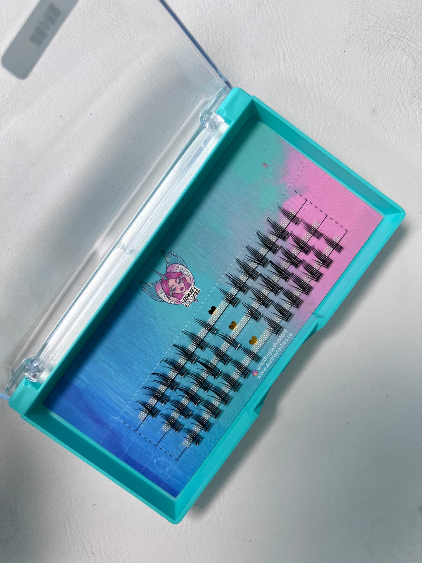 Devil’s elbow DIY cluster lashes -3Rows